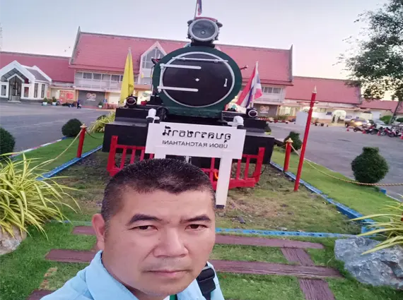 รถรับส่งสนามบินอุบลราชธานีของอุบลแท็กซี่